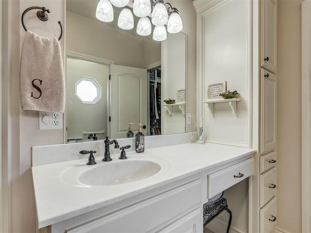 11104 Shoreside Drive, Oklahoma City, OK 73170