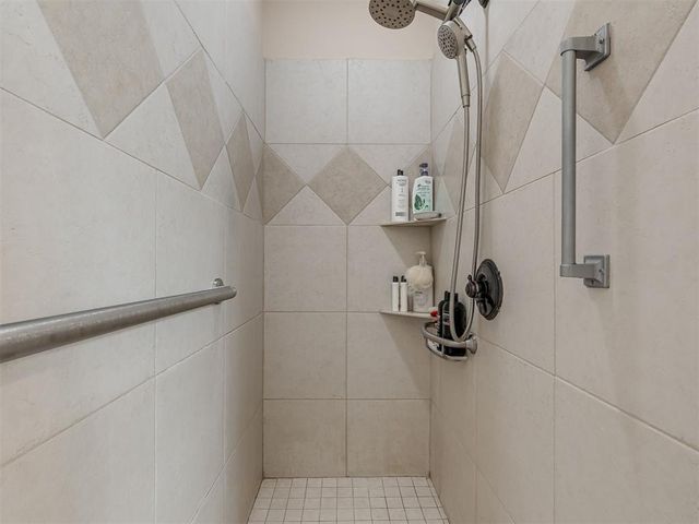 11104 Shoreside Drive, Oklahoma City, OK 73170