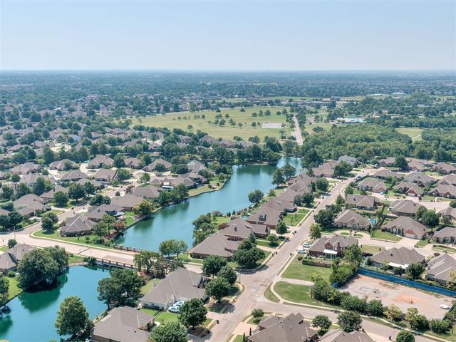 11104 Shoreside Drive, Oklahoma City, OK 73170