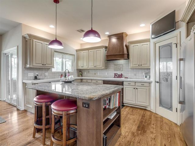11104 Shoreside Drive, Oklahoma City, OK 73170