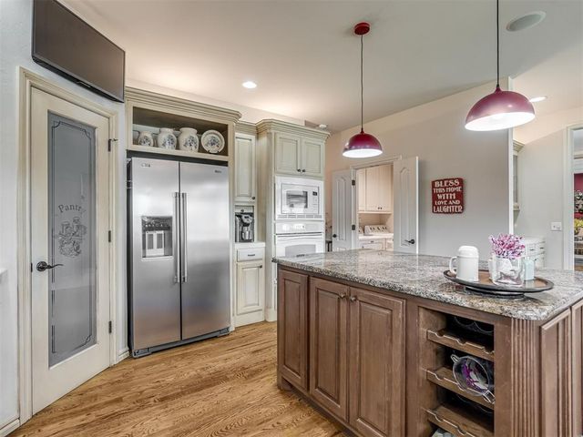11104 Shoreside Drive, Oklahoma City, OK 73170