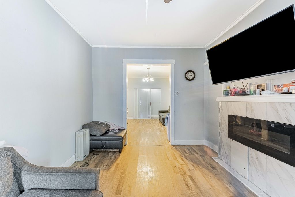 7553 S Saint Lawrence Avenue, Chicago, IL 60619 — photo 5
