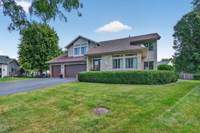 312 Badger Court, Oswego, IL 60543