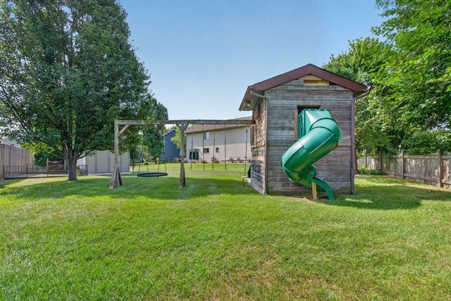 312 Badger Court, Oswego, IL 60543