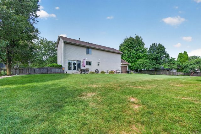 312 Badger Court, Oswego, IL 60543