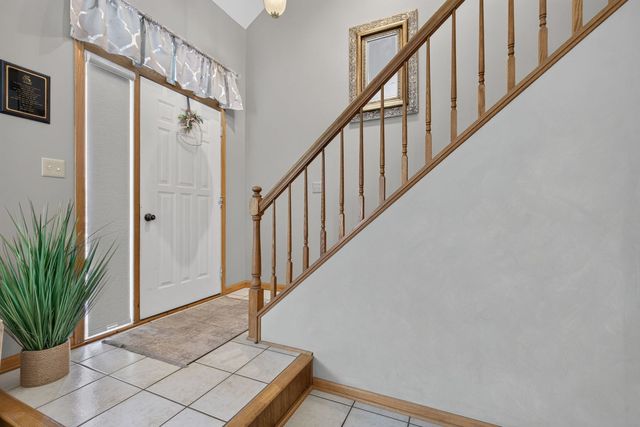 312 Badger Court, Oswego, IL 60543