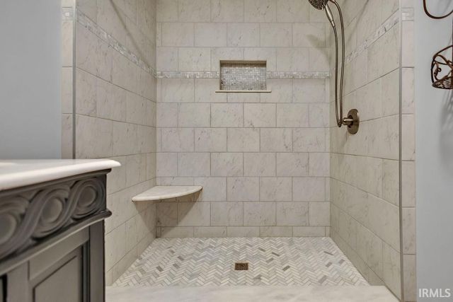 4585 E Robinson Road, Bloomington, IN 47408