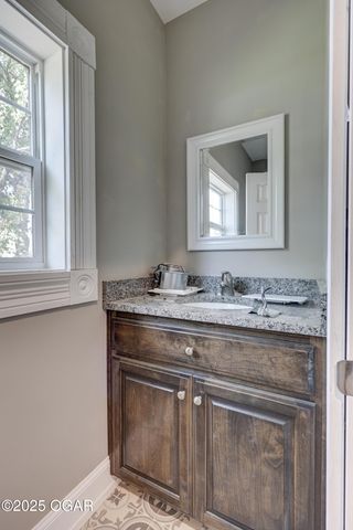 1112 S Garrison Avenue, Carthage, MO 64836