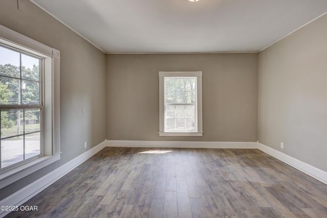 1112 S Garrison Avenue, Carthage, MO 64836