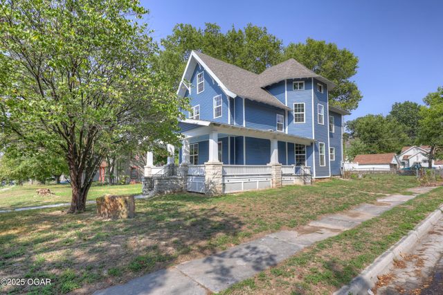 1112 S Garrison Avenue, Carthage, MO 64836