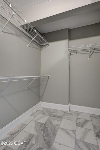 1112 S Garrison Avenue, Carthage, MO 64836