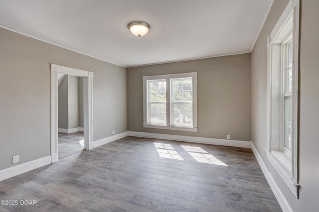 1112 S Garrison Avenue, Carthage, MO 64836