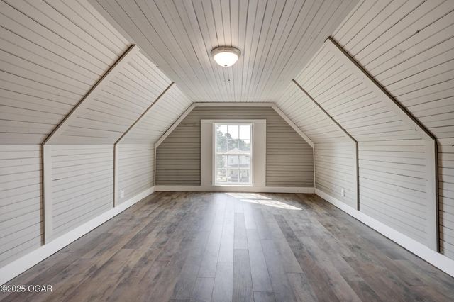 1112 S Garrison Avenue, Carthage, MO 64836