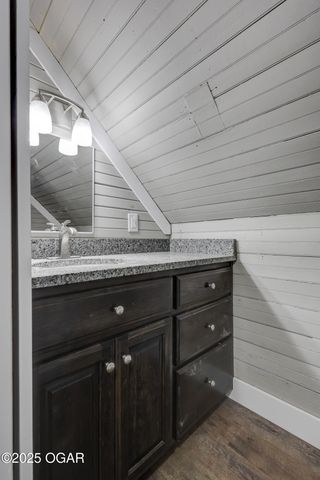 1112 S Garrison Avenue, Carthage, MO 64836