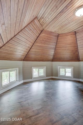 1112 S Garrison Avenue, Carthage, MO 64836