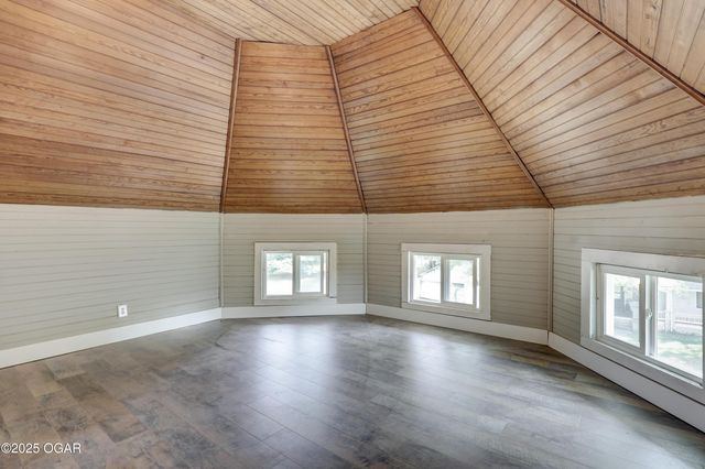 1112 S Garrison Avenue, Carthage, MO 64836