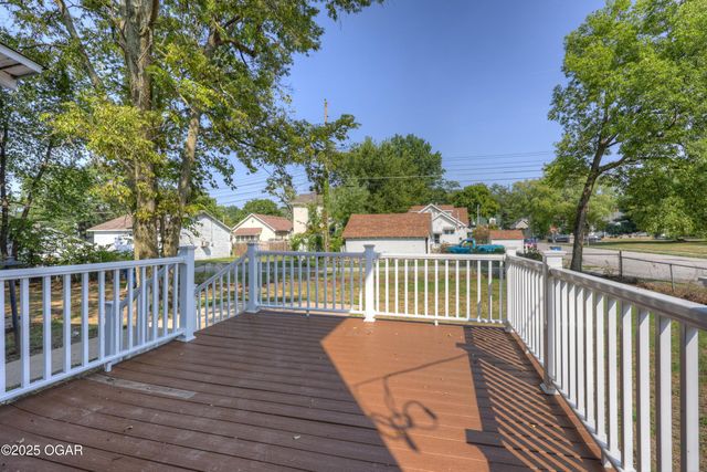 1112 S Garrison Avenue, Carthage, MO 64836