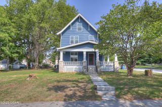 1112 S Garrison Avenue, Carthage, MO 64836