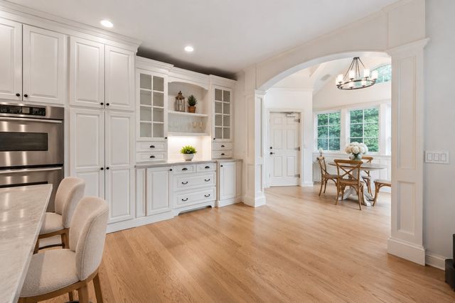 6 Watkins Ln, Southborough, MA 01772