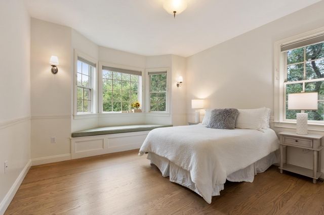 6 Watkins Ln, Southborough, MA 01772
