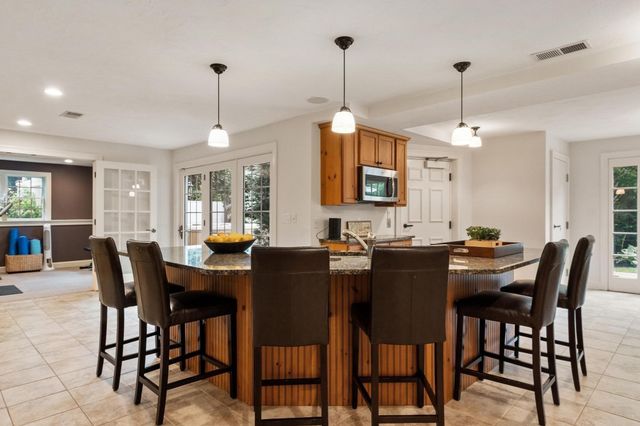 6 Watkins Ln, Southborough, MA 01772