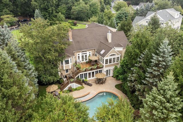 6 Watkins Ln, Southborough, MA 01772
