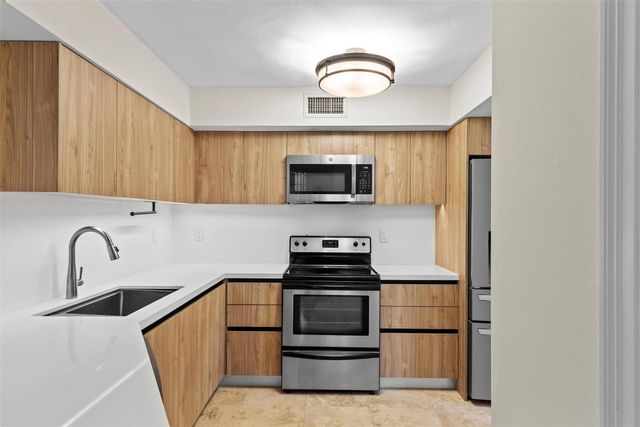 1280 S Alhambra Circle 2112, Coral Gables, FL 33146