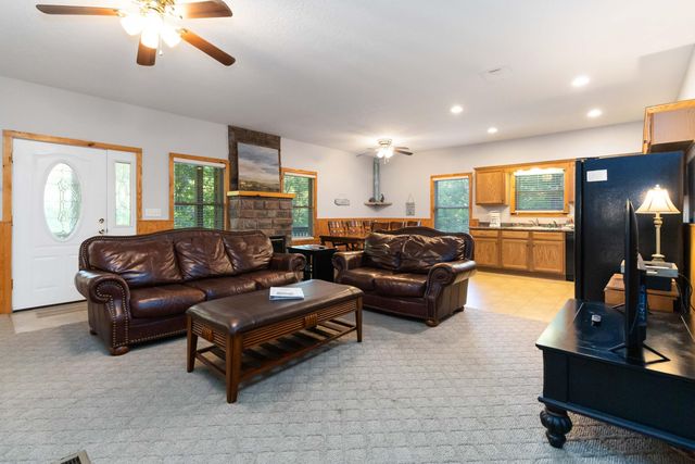 620 Harmony Lane, Burnside, KY 42519