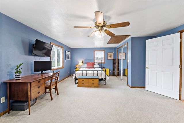 5318 Spring Valley Dr, Whitehall, PA 15236