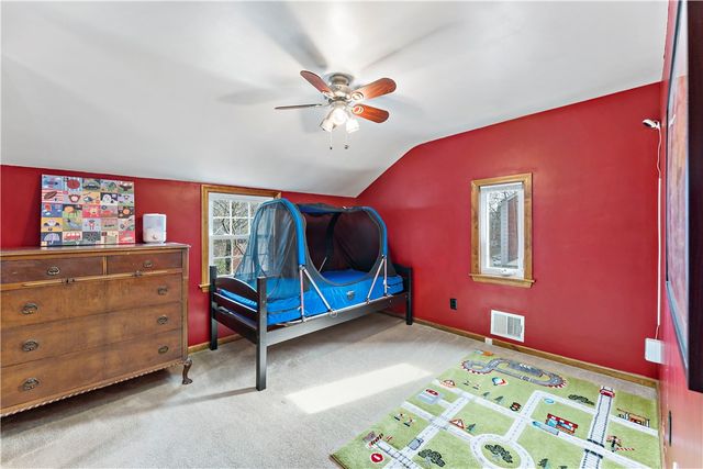 5318 Spring Valley Dr, Whitehall, PA 15236