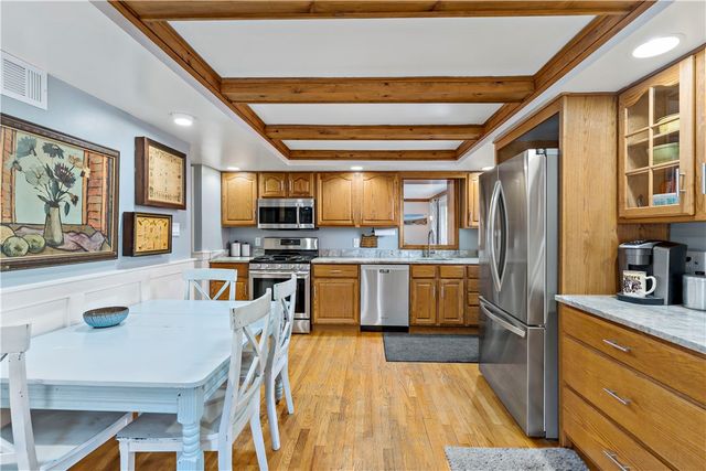 5318 Spring Valley Dr, Whitehall, PA 15236