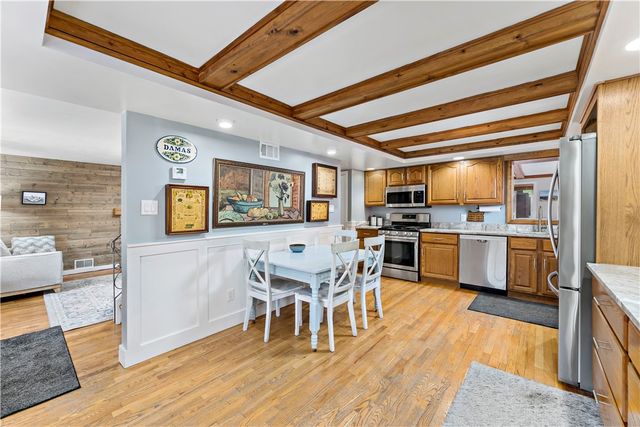 5318 Spring Valley Dr, Whitehall, PA 15236