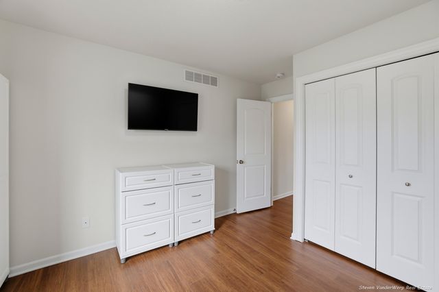 4547 Green Meadow Drive, Caledonia, MI 49316