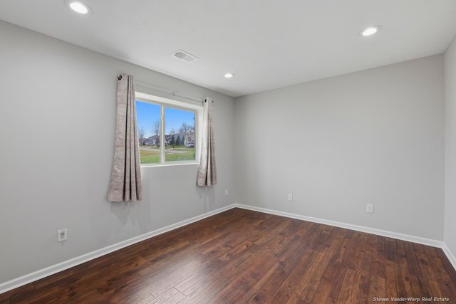 4547 Green Meadow Drive, Caledonia, MI 49316