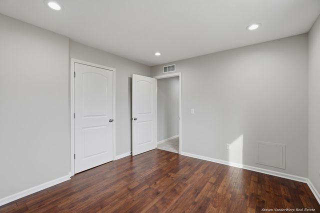 4547 Green Meadow Drive, Caledonia, MI 49316
