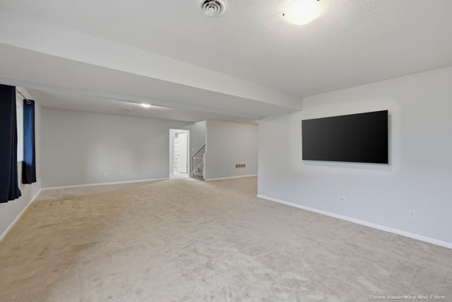 4547 Green Meadow Drive, Caledonia, MI 49316