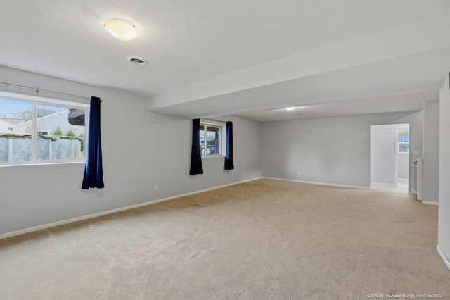 4547 Green Meadow Drive, Caledonia, MI 49316