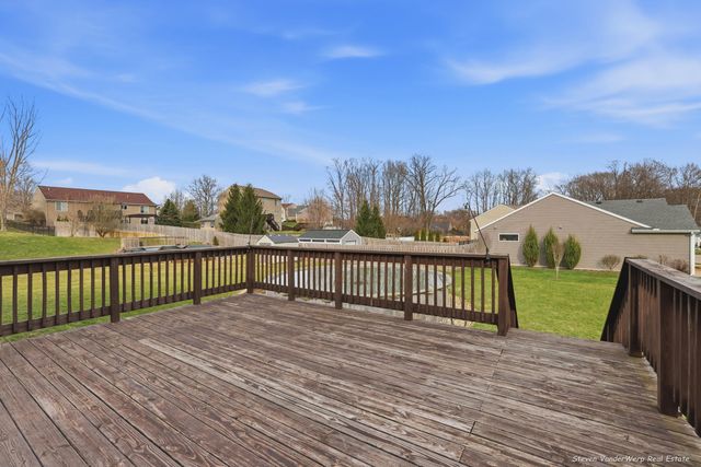 4547 Green Meadow Drive, Caledonia, MI 49316