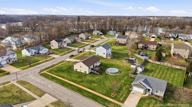 4547 Green Meadow Drive, Caledonia, MI 49316