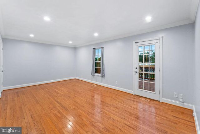 6044 SAINT MORITZ DR, Temple Hills, MD 20748
