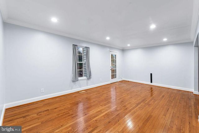 6044 SAINT MORITZ DR, Temple Hills, MD 20748