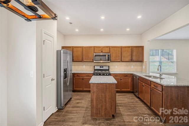 7019 Thornrose Drive, Charlotte, NC 28210