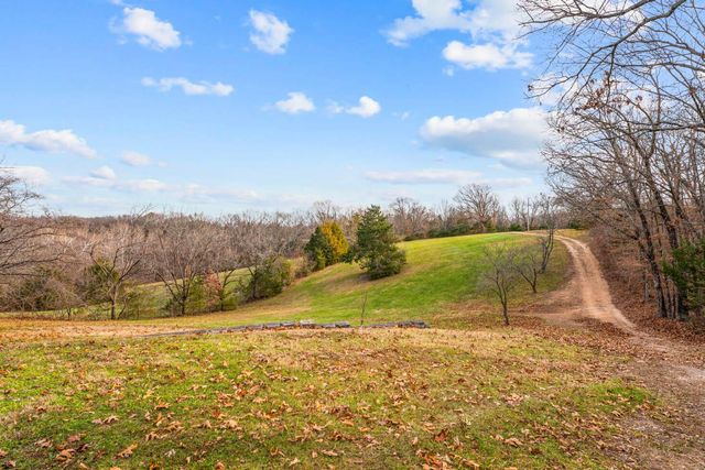 1423 State Hwy 265, Hollister, MO 65672