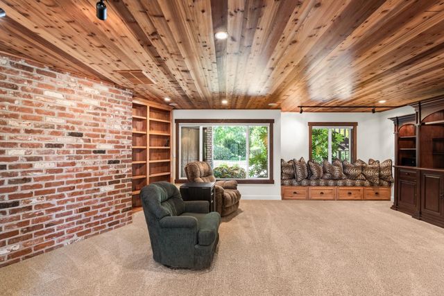 20592 Ayers Rd, Escalon, CA 95320