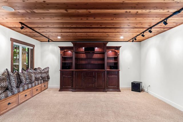 20592 Ayers Rd, Escalon, CA 95320