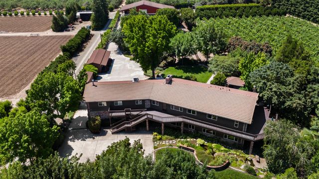 20592 Ayers Rd, Escalon, CA 95320