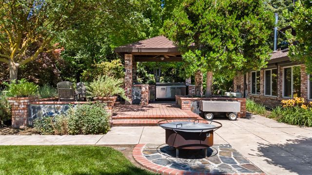 20592 Ayers Rd, Escalon, CA 95320