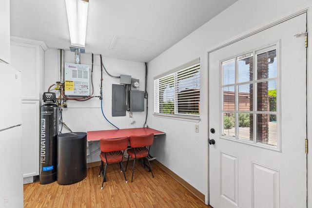 20592 Ayers Rd, Escalon, CA 95320