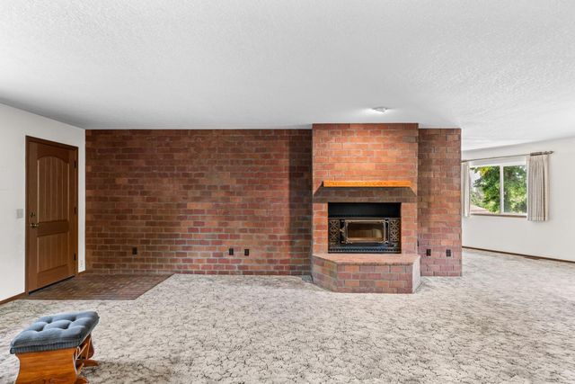 20592 Ayers Rd, Escalon, CA 95320