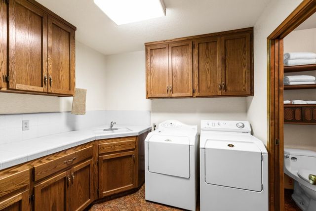 20592 Ayers Rd, Escalon, CA 95320